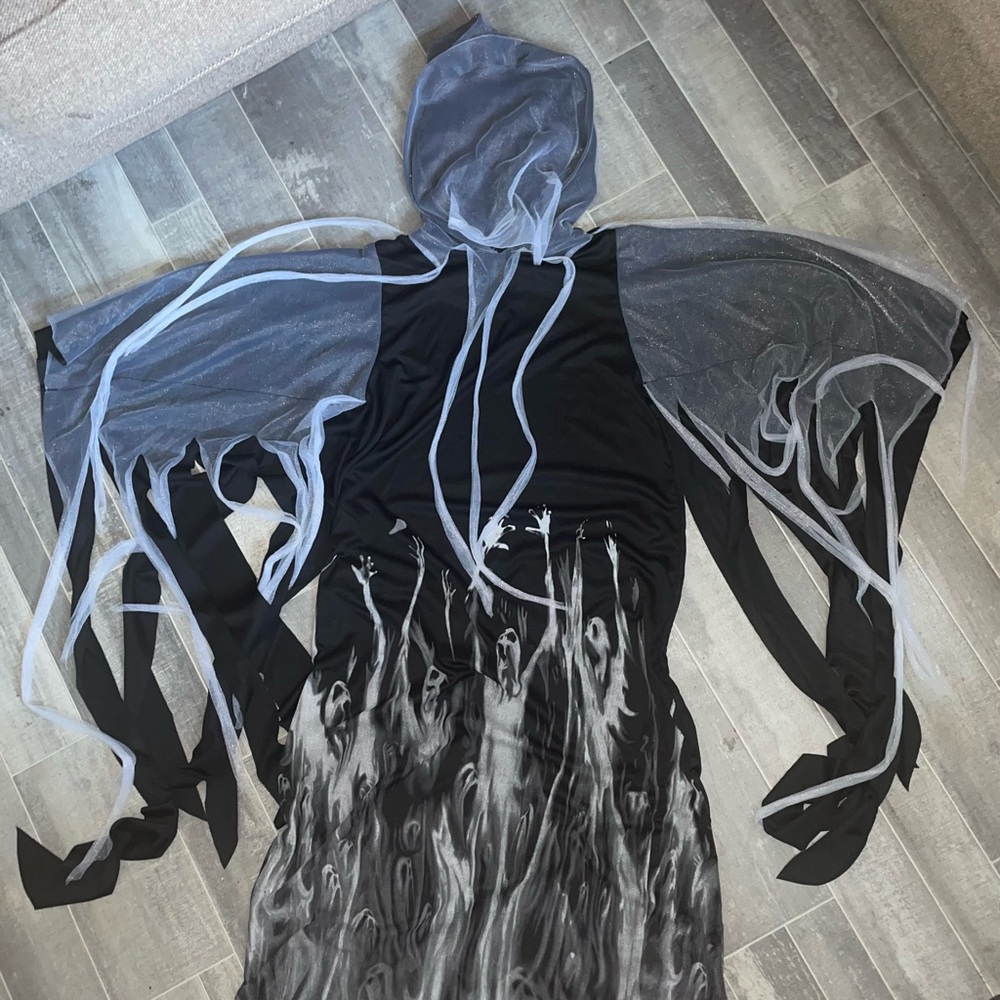 Soul Taker Halloween Spirit Child Costume Medium 10 -12Scary Boys Costume Size M